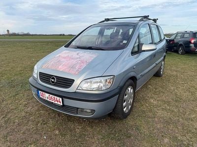 Gebraucht Opel Zafira 101 PS (74 kW) 2002 Silber Van / Kleinbus