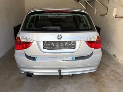 Gebraucht BMW 318 143 PS (105 kW) 2007 Silber Kombi