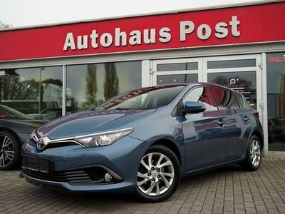 Second-hand Toyota Auris Edition-S 116 CP (85 kW) 2016 Albastru Berlinǎ