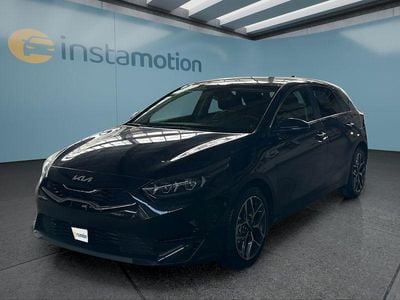 Neu Kia Ceed Platinum 140 PS (102 kW) 2025 Schwarz Kleinwagen