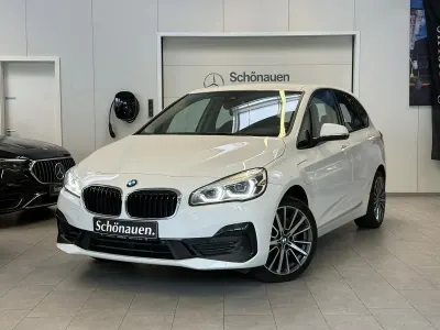 Używany BMW 225 Shadowline 136 KM (100 kW) 2019 Biały Minivan