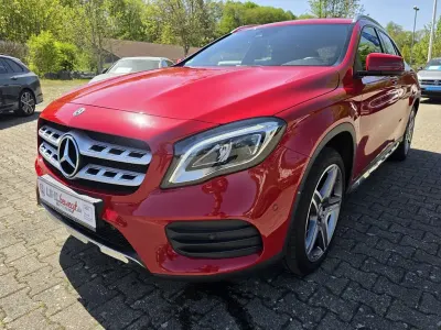 Usata Mercedes GLA200 156 CV (114 kW) 2019 Rosso SUV
