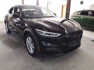 Schwarz Gebraucht 2021 Ford Mustang Mach-E SUV | 22.000 € (Fairer Preis)