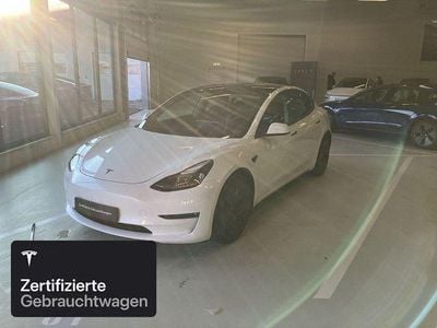 Weiß Gebraucht 2021 Tesla Model 3 Long Range AWD Limousine | 30.600 € (Etwas zu teuer)