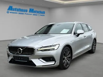 Gebraucht Volvo V60 Inscription 250 PS (183 kW) 2019 Silber Kombi