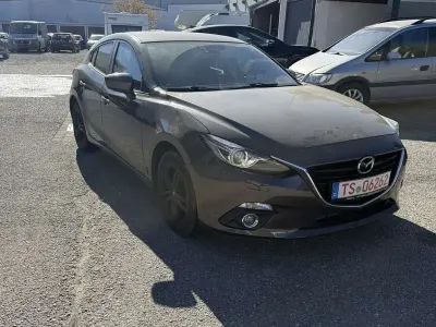 Usata Mazda 3 Sports-Line 150 CV (110 kW) 2015 Grigio Utilitaria