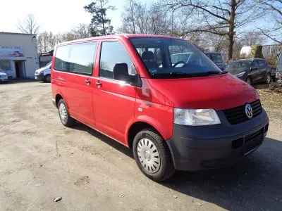 Second-hand VW Caravelle Trendline 131 CP (96 kW) 2008 Roșu Van
