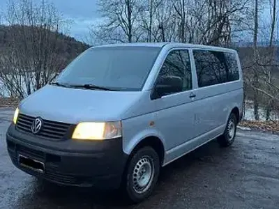 Usata VW Caravelle 131 CV (96 kW) 2005 Grigio Furgone