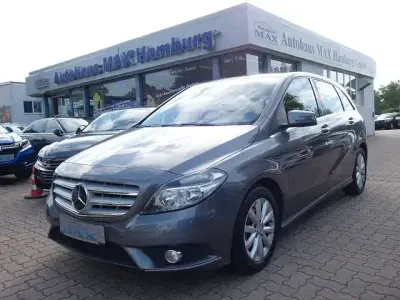 Gebraucht Mercedes A180 109 PS (80 kW) 2014 Andere Kleinwagen