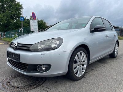 Gebraucht VW Golf VI Style 105 PS (77 kW) 2011 Reflexsilber Kleinwagen