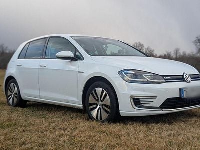 Gebraucht VW Golf 100 kW (136 PS) 2018 Weiß Limousine