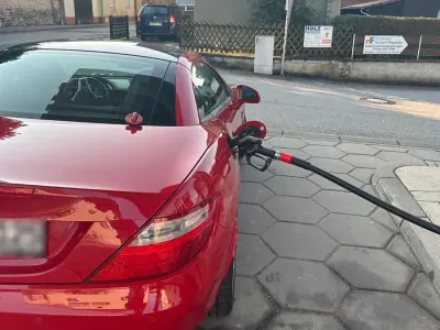 Gebraucht Mercedes SLK250 204 PS (150 kW) 2013 Rot Cabrio