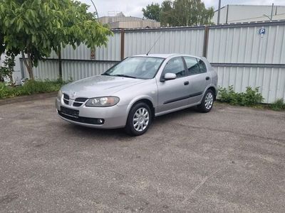 Nissan Almera