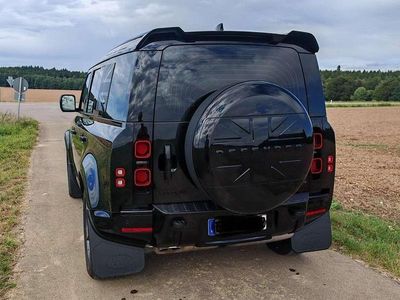 Schwarz Gebraucht 2024 Land Rover Defender HSE Dynamic SUV | 86.500 € (Fairer Preis)