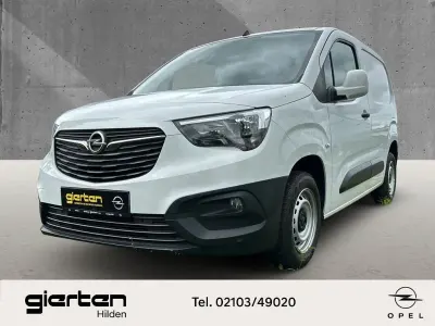 Gebraucht Opel Combo 110 PS (80 kW) 2021 Weiß Van / Kleinbus