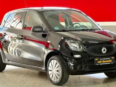 Gebraucht Smart ForFour 71 PS (52 kW) 2018 Schwarz Kleinwagen