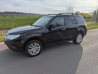 Gebraucht Subaru Forester Exclusive+ 150 PS (110 kW) 2011 Schwarz SUV