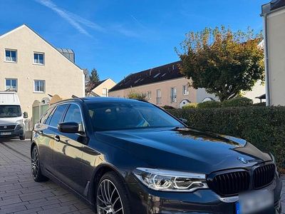 Grau Gebraucht 2017 BMW 530 Kombi | 17.900 € (Fairer Preis)