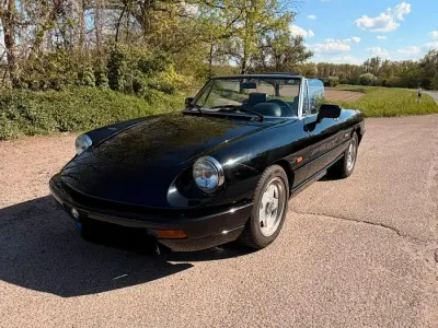 Gebraucht Alfa Romeo Spider 120 PS (88 kW) 1992 Schwarz Cabrio