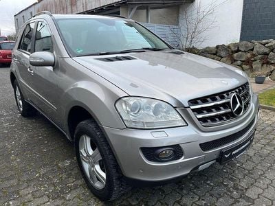 Gebraucht Mercedes ML320 224 PS (164 kW) 2006 Silber SUV