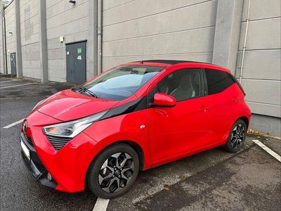Rot Gebraucht 2021 Toyota Aygo Team Kleinwagen | 10.999 € (Fairer Preis)