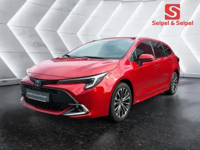 Gebraucht Toyota Corolla Basis 140 PS (102 kW) 2024 Rot Kombi