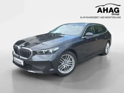 Gebraucht BMW 540 Comfort Edition 303 PS (222 kW) 2024 Braun Kombi