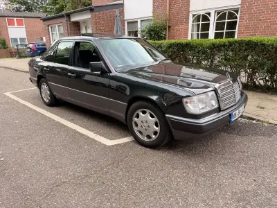 Gebraucht Mercedes E220 150 PS (110 kW) 1993 Limousine
