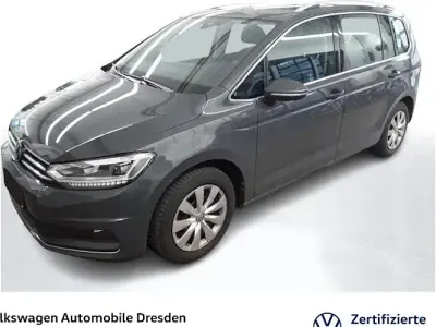 Gebraucht VW Touran Highline 150 PS (110 kW) 2023 Delfingrau metallic Van / Kleinbus