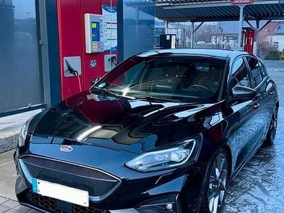 Schwarz Gebraucht 2020 Ford Focus ST Limousine | 18.500 € (Superpreis)
