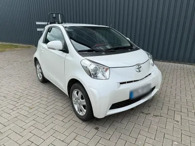 Gebraucht Toyota iQ 50 PS (36 kW) 2012 Weiß Kleinwagen