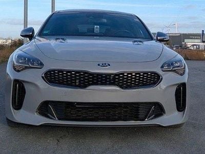 Gebraucht Kia Stinger GT-Line 200 PS (147 kW) 2018 Grau Kleinwagen