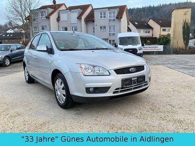 Silber Gebraucht 2008 Ford Focus Style Limousine | 2.350 € (Guter Preis)