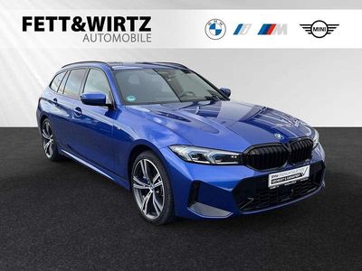 Portimao blau metallic Gebraucht 2024 BMW 330e M Sport Kombi | 43.784 € (Superpreis)