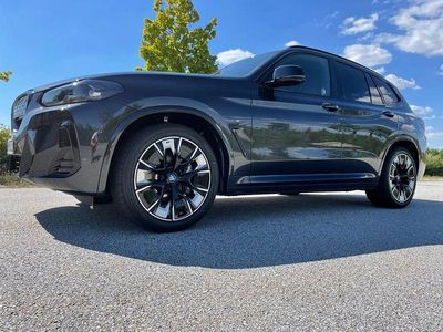 Second-hand BMW iX3 Impressive 210 kW (286 CP) 2023 Gri SUV