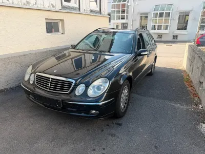 Gebraucht Mercedes E280 Avantgarde 190 PS (139 kW) 2005 Blau Kombi