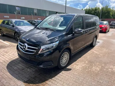 Gebraucht Mercedes V220 Edition 163 PS (119 kW) 2015 Schwarz Van / Kleinbus