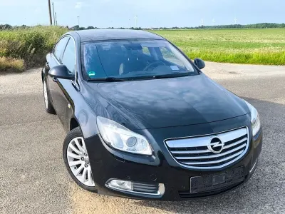Gebraucht Opel Insignia Cosmo 220 PS (161 kW) 2008 Schwarz Limousine