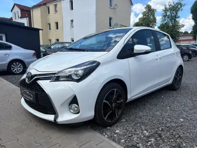 Gebraucht Toyota Yaris Lounge 99 PS (72 kW) 2015 Weiß Kleinwagen