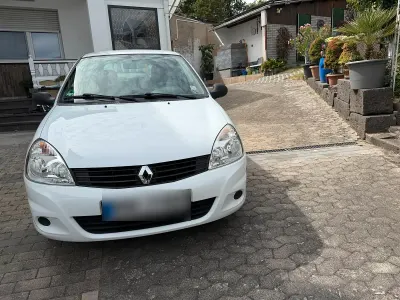 Gebraucht Renault Clio Campus 58 PS (42 kW) 2009 Weiß Kleinwagen