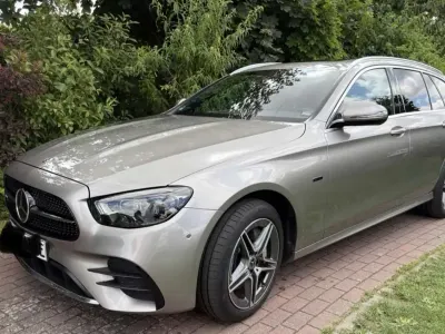 Gebraucht Mercedes E300 AMG line 306 PS (225 kW) 2021 Silber Kombi