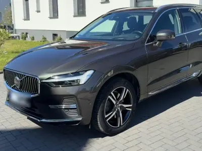 Begagnad Volvo XC60 235 HK (172 kW) 2021 Grå SUV