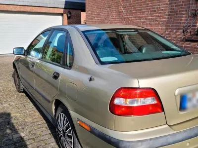 Gebraucht Volvo S40 135 PS (99 kW) 2001 Gold Limousine
