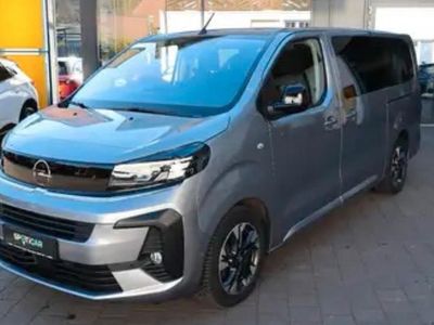 Silber Gebraucht 2024 Opel Zafira Life Edition Van / Kleinbus | 40.000 € (Teuer)