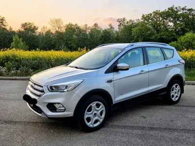 Gebraucht Ford Kuga 182 PS (133 kW) 2017 Silber SUV