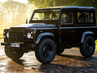 Gebraucht Land Rover Defender 122 PS (89 kW) 2007 Schwarz Kombi