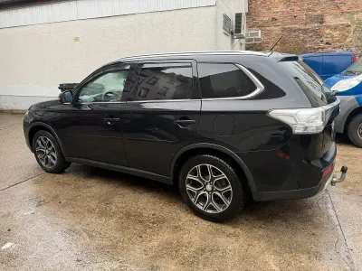 Gebraucht Mitsubishi Outlander 150 PS (110 kW) 2014 Schwarz SUV