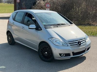 Usata Mercedes A180 Avantgarde 109 CV (80 kW) 2011 Grigio Berlina