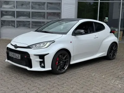 Używany Toyota Yaris 261 KM (191 kW) 2020 Biały Hatchback