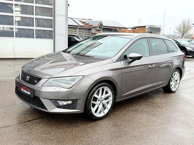 Grau Gebraucht 2016 Seat Leon ST FR Kombi | 11.900 € (Fairer Preis)